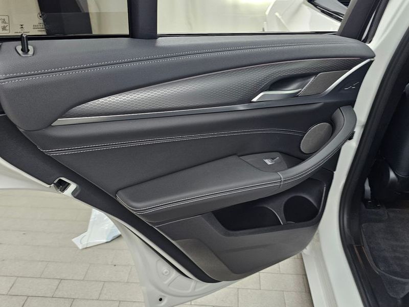 2025 BMW X4 xDrive20i M Sport Pro Special Edition photo 25