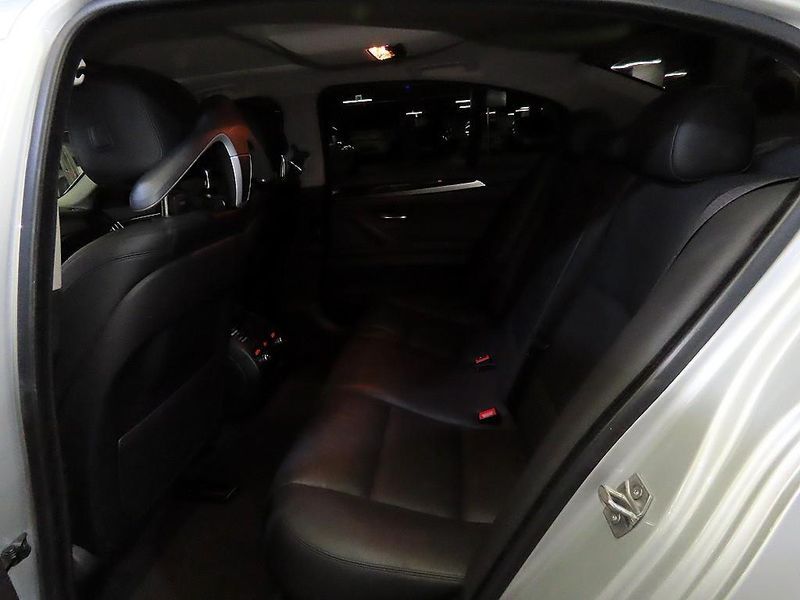 2015 BMW 5 Series 528i photo 7