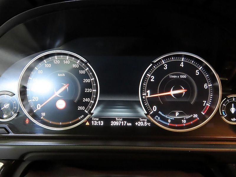 2015 BMW 5 Series 528i photo 9