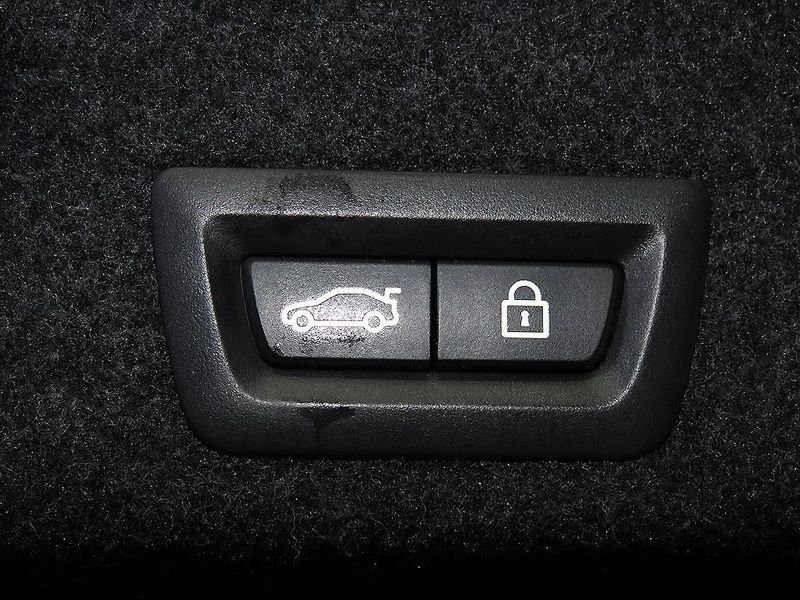 2015 BMW 5 Series 528i photo 17