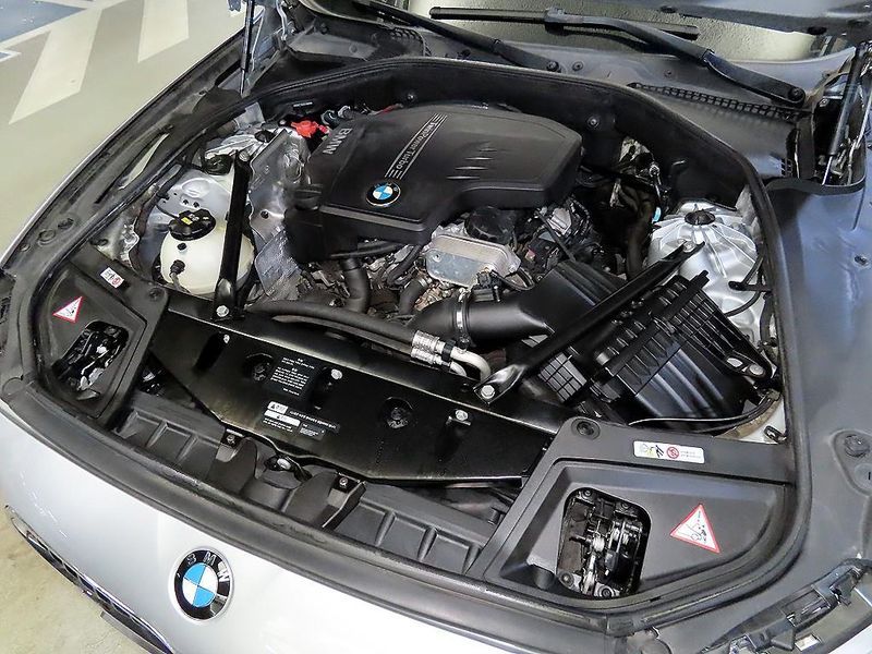 2015 BMW 5 Series 528i photo 19