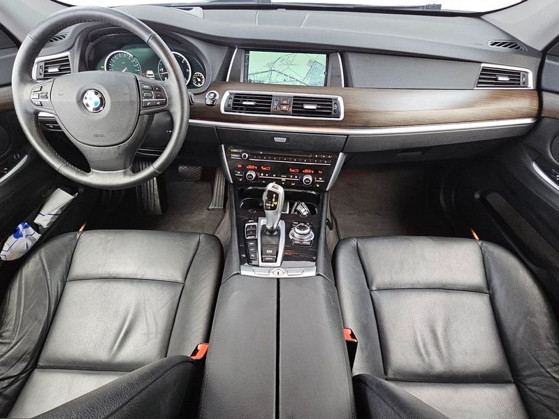 2013 BMW 5 Series GT 30d xDrive photo 7