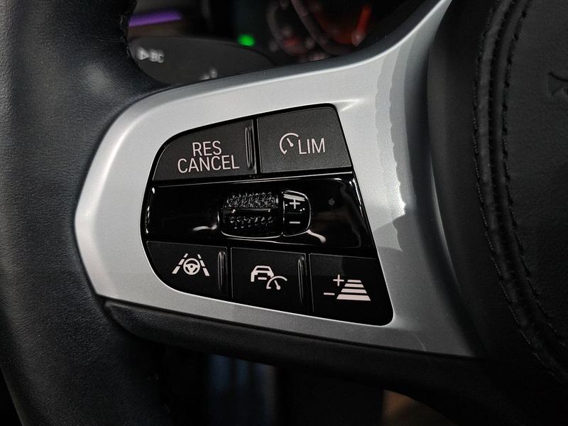 2020 BMW 5 Series 520i M Sport photo 19