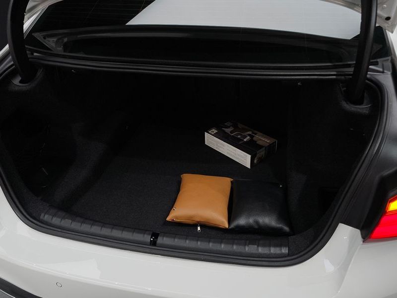 2020 BMW 5 Series 520i M Sport photo 20