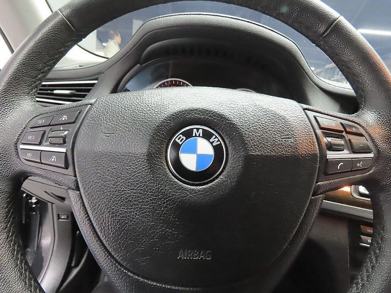 2012 BMW 7 Series 730d photo 14