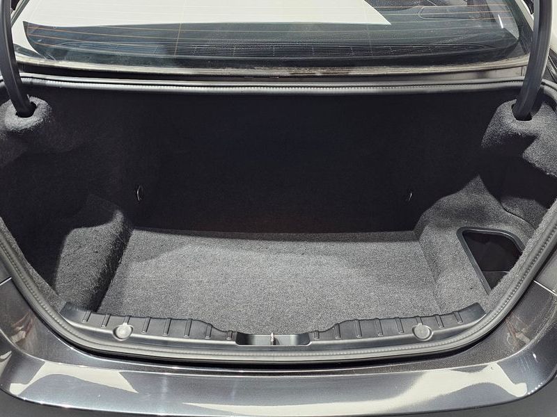 2012 BMW 5 Series 528i photo 20