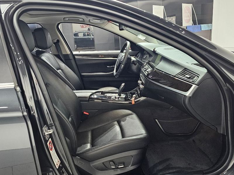 2012 BMW 5 Series 528i photo 26