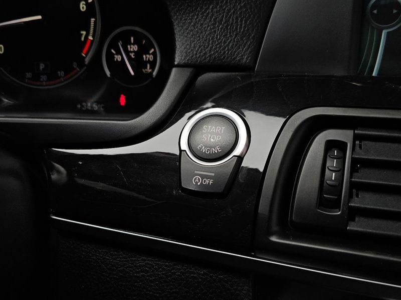 2012 BMW 5 Series 528i photo 27