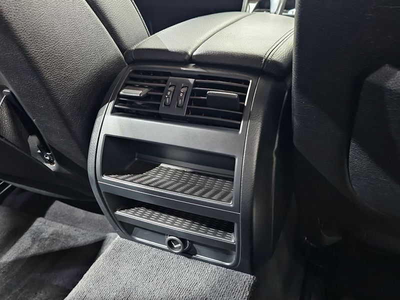 2012 BMW 5 Series 528i photo 30
