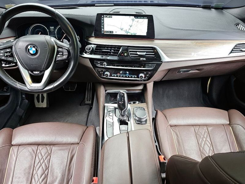 2017 BMW 5 Series 520d xDrive M Sport Package Plus photo 7