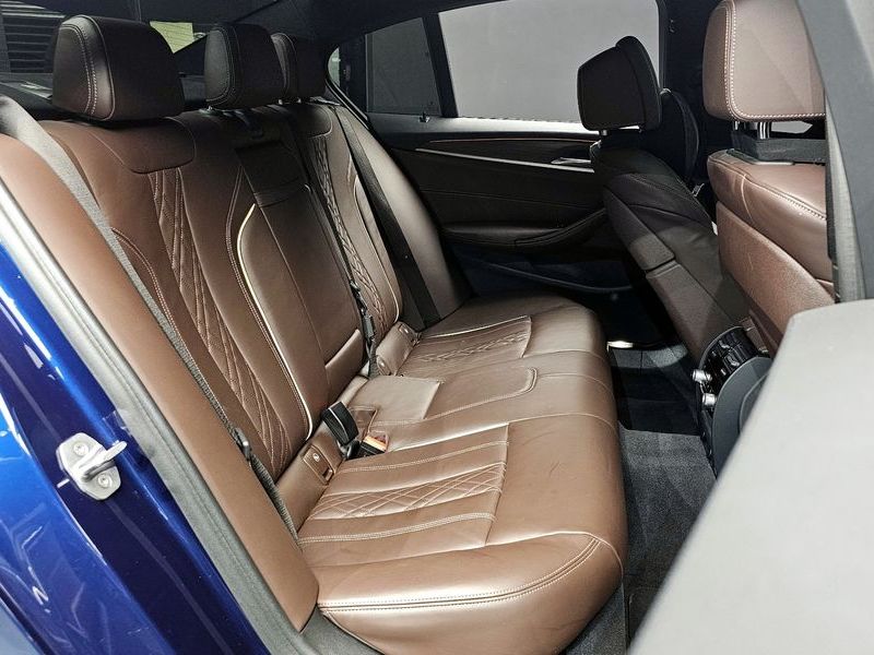 2017 BMW 5 Series 520d xDrive M Sport Package Plus photo 12