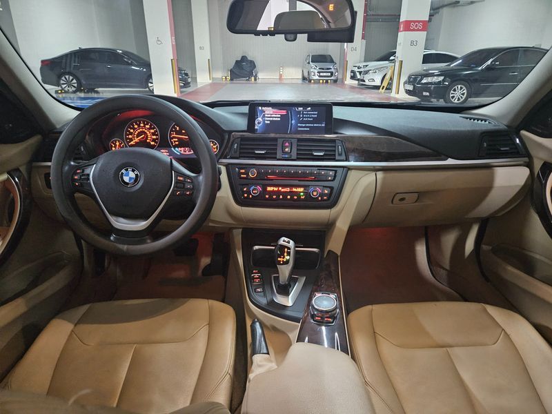 2015 BMW 3 Series 328i xDrive photo 9