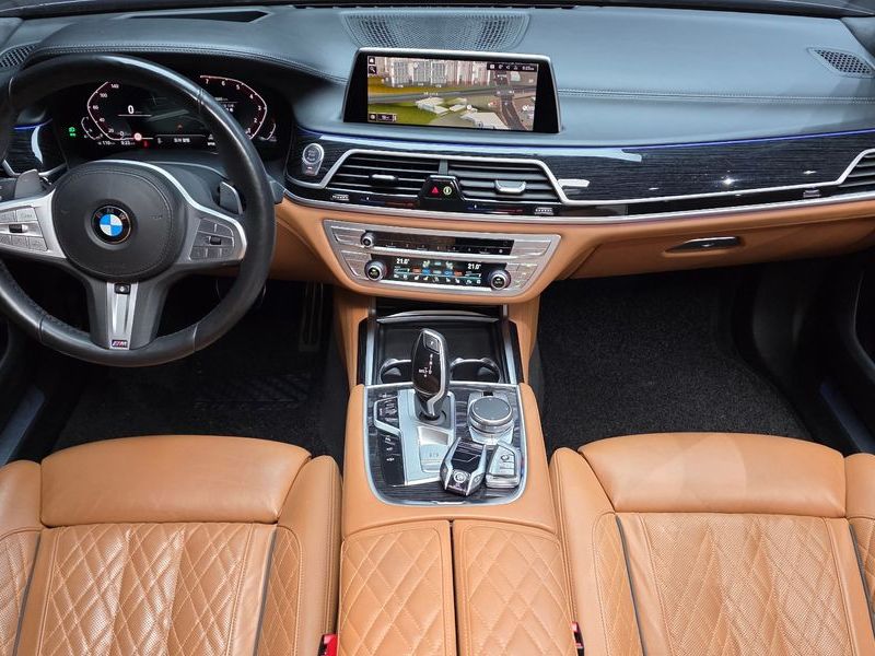 2021 BMW 7 Series 740Li xDrive M Sport Package photo 7