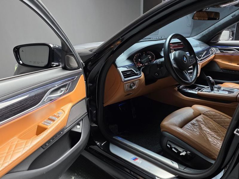 2021 BMW 7 Series 740Li xDrive M Sport Package photo 10