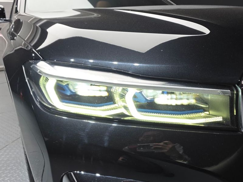 2021 BMW 7 Series 740Li xDrive M Sport Package photo 22