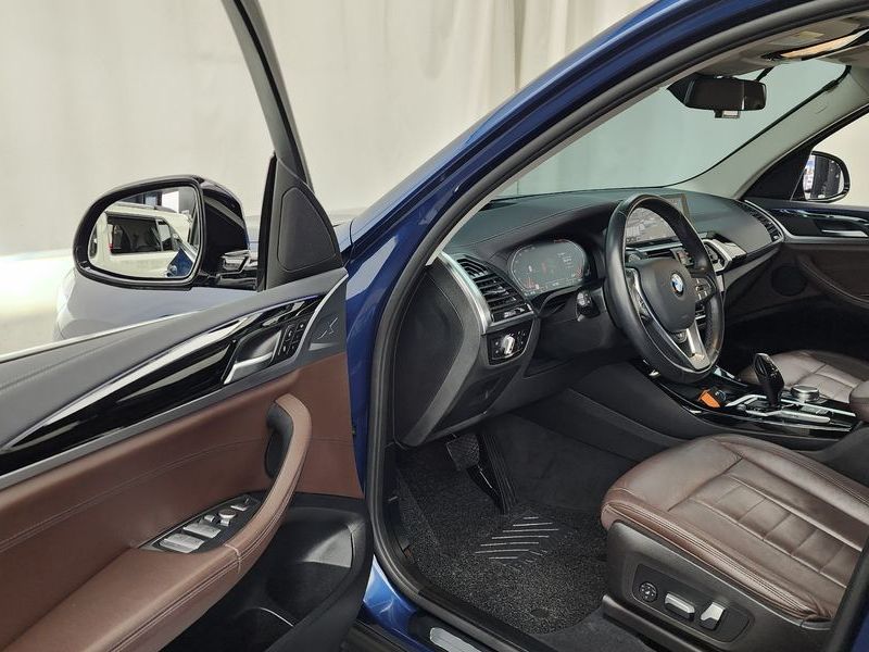2020 BMW X3 xDrive 20i Luxury photo 10