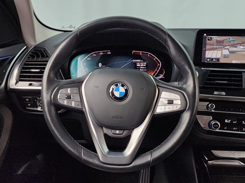 2020 BMW X3 xDrive 20i Luxury photo 13