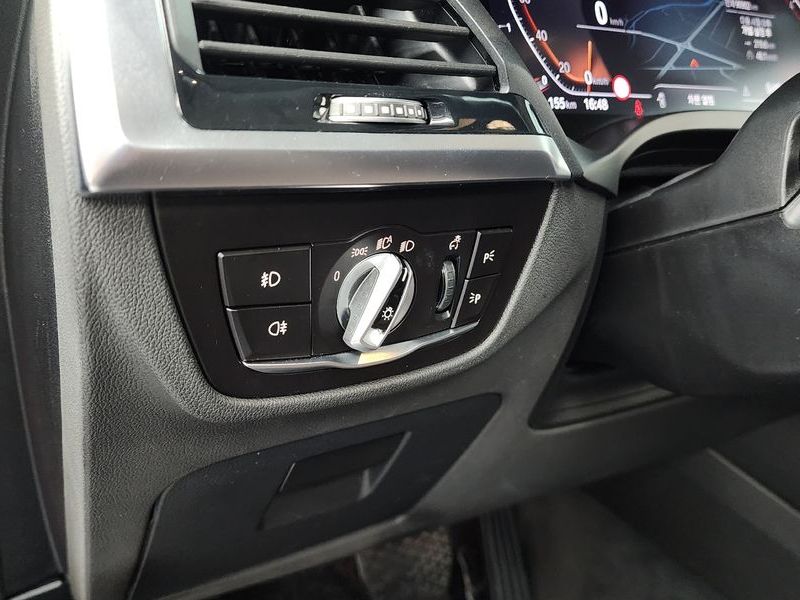 2020 BMW X3 xDrive 20i Luxury photo 16