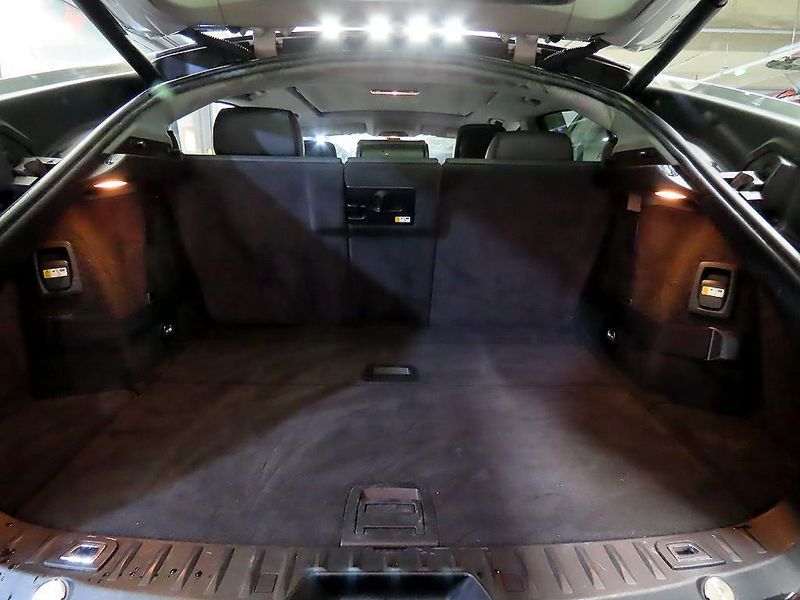 2012 BMW 5 Series GT 30d photo 17