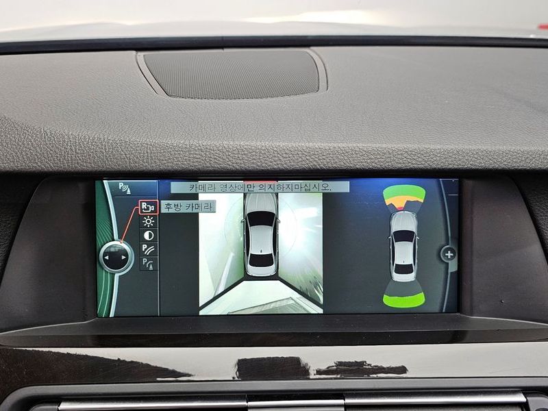 2012 BMW 5 Series 528i photo 14