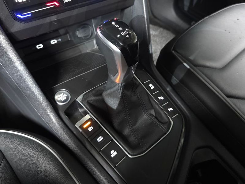2022 Volkswagen Tiguan 2.0 TDI Premium photo 9