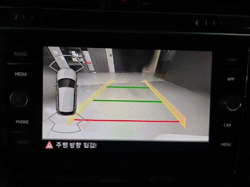 2022 Volkswagen Tiguan 2.0 TDI Premium photo 18