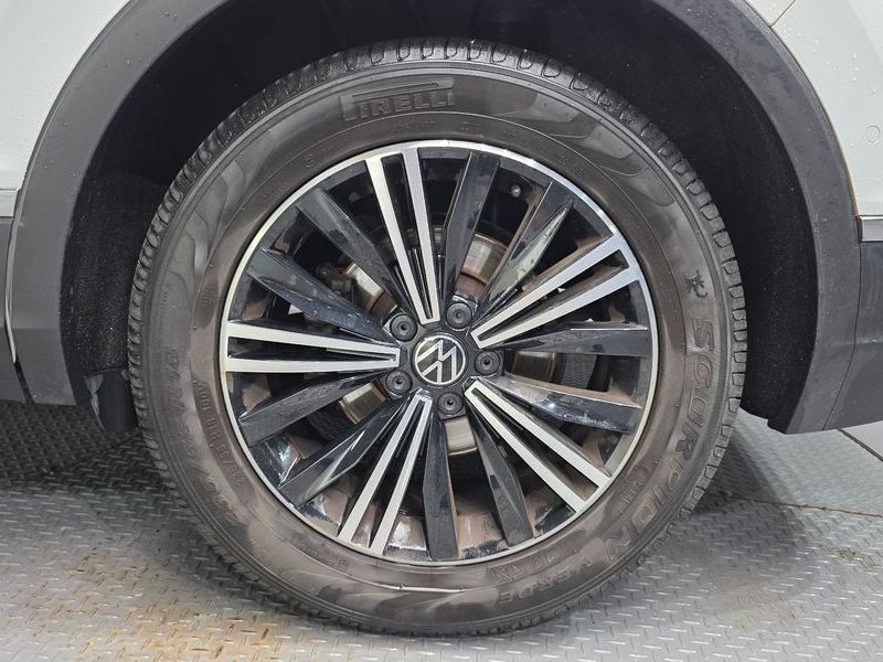 2022 Volkswagen Tiguan 2.0 TDI Premium photo 21