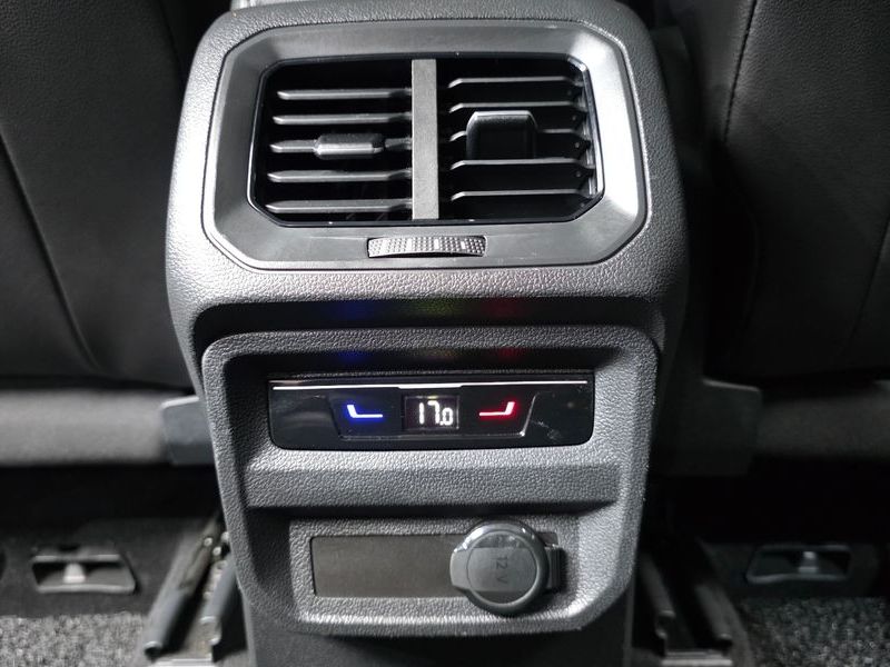 2022 Volkswagen Tiguan 2.0 TDI Premium photo 29