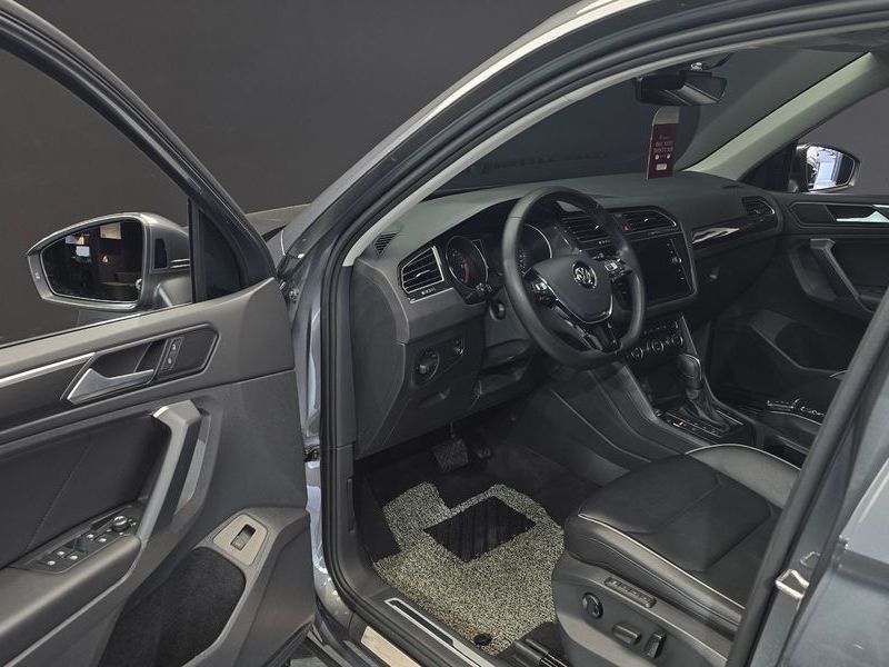 2020 Volkswagen Tiguan 2.0 TDI Prestige photo 10