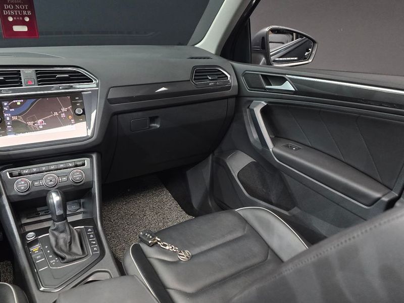 2020 Volkswagen Tiguan 2.0 TDI Prestige photo 26