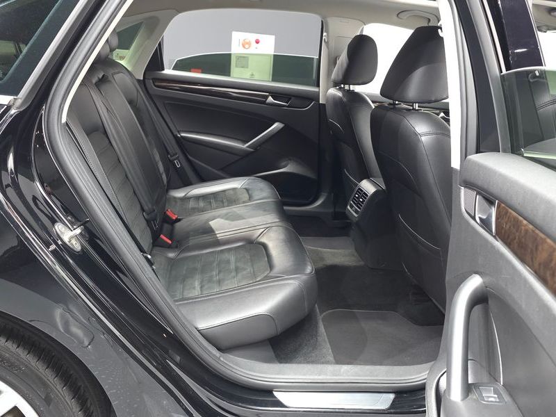 2015 Volkswagen Passat 2.0 TDI B7 photo 12