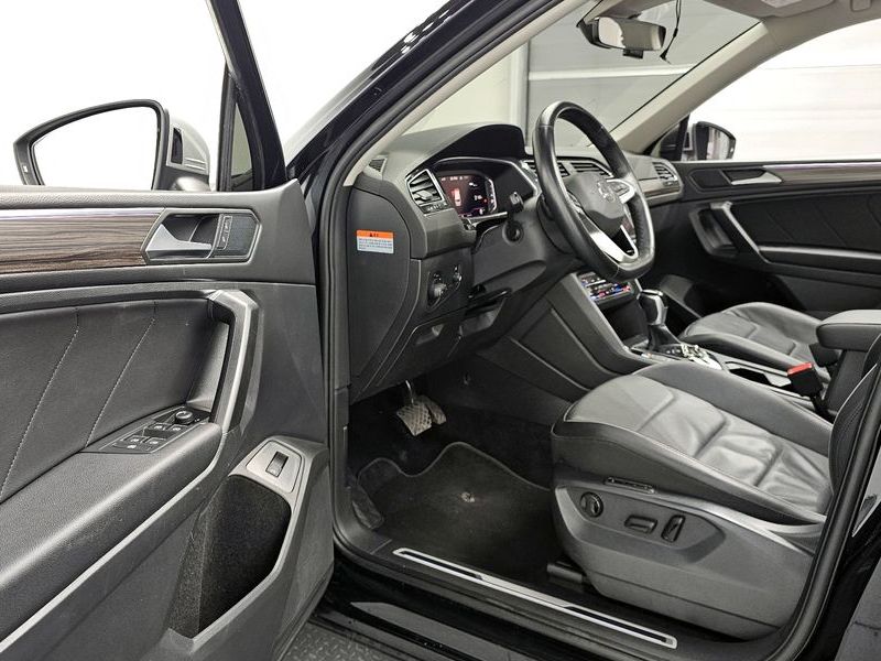 2023 Volkswagen Tiguan 2.0 TSI Prestige photo 10