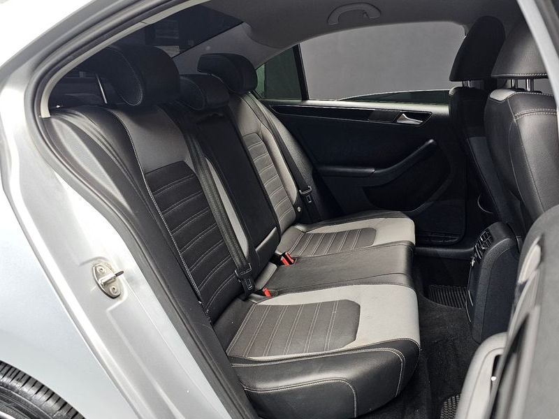 2015 Volkswagen Jetta 2.0 TDI BlueMotion 6th photo 11
