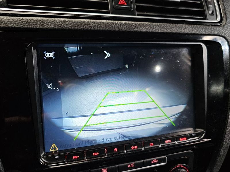 2015 Volkswagen Jetta 2.0 TDI BlueMotion 6th photo 14