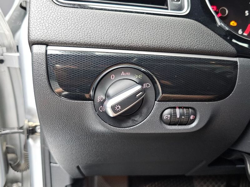 2015 Volkswagen Jetta 2.0 TDI BlueMotion 6th photo 18