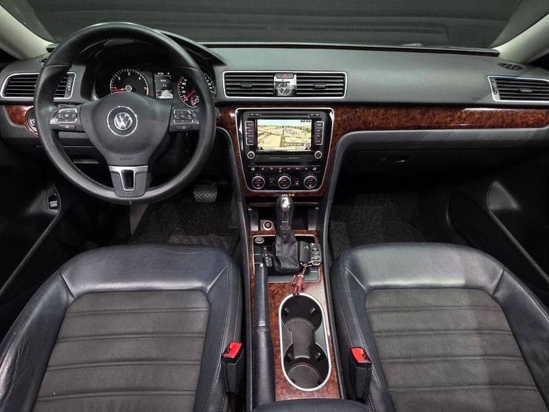 2013 Volkswagen Passat 2.0 TDI B7 photo 7
