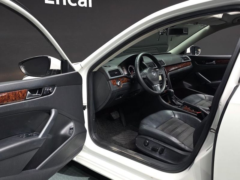 2013 Volkswagen Passat 2.0 TDI B7 photo 10