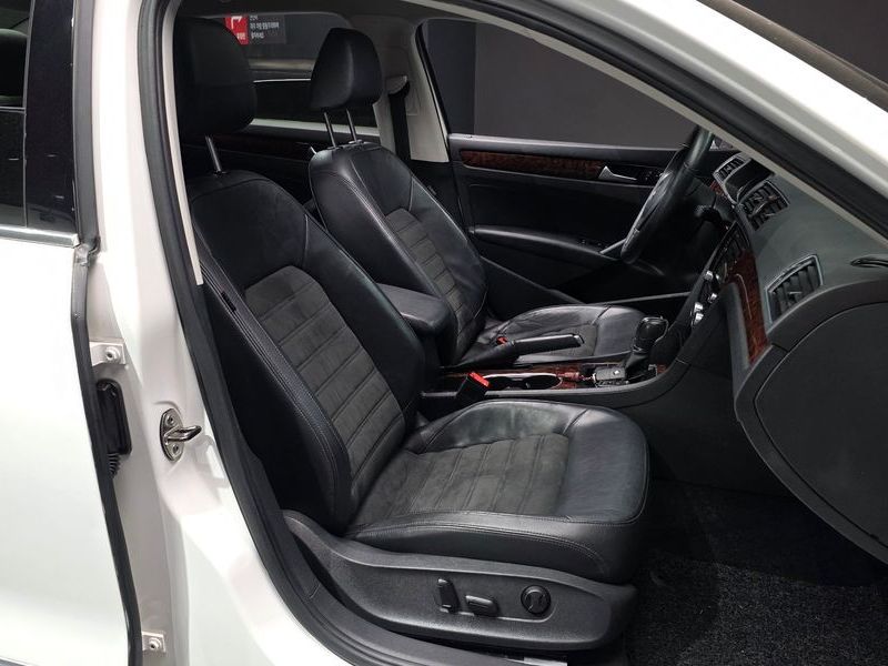 2013 Volkswagen Passat 2.0 TDI B7 photo 11
