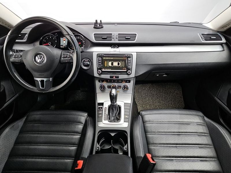 2012 Volkswagen New CC 2.0 TSI photo 7