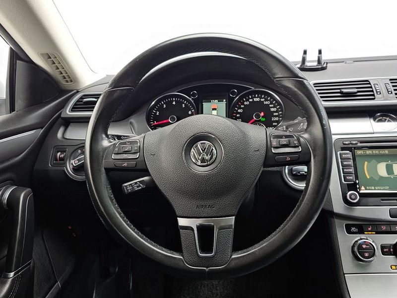 2012 Volkswagen New CC 2.0 TSI photo 12