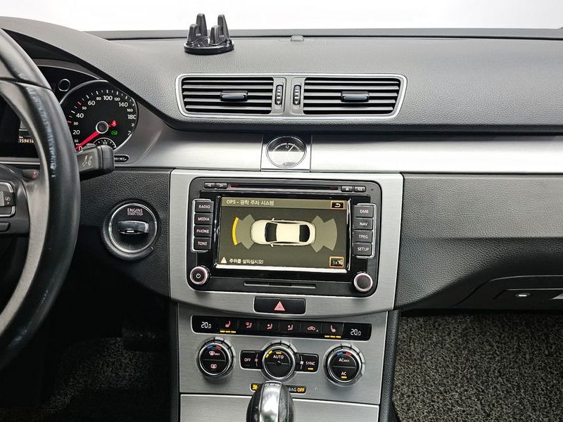2012 Volkswagen New CC 2.0 TSI photo 16