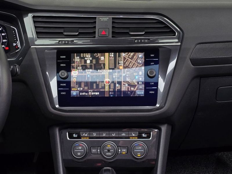 2020 Volkswagen Tiguan 2.0 TDI Prestige photo 17