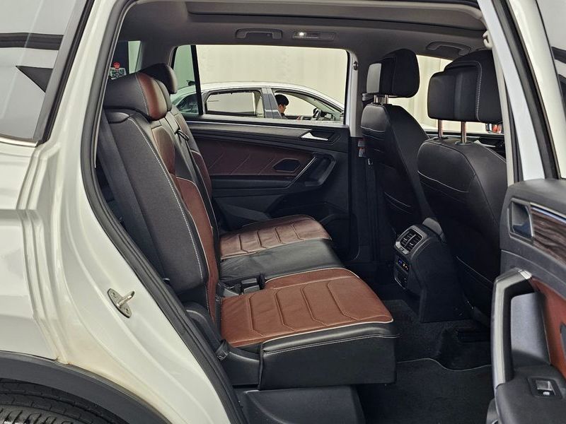 2023 Volkswagen Tiguan 2.0 TSI Prestige photo 12