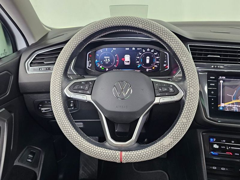 2023 Volkswagen Tiguan 2.0 TSI Prestige photo 13