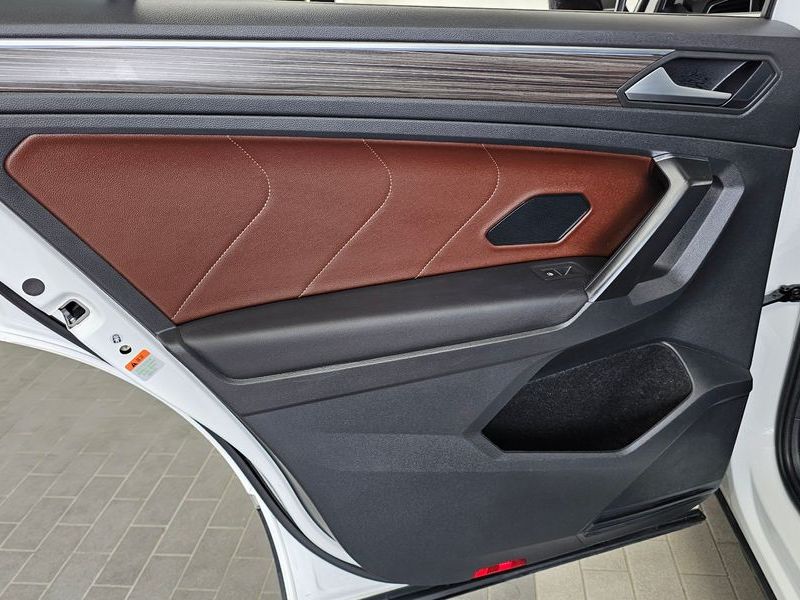 2023 Volkswagen Tiguan 2.0 TSI Prestige photo 25