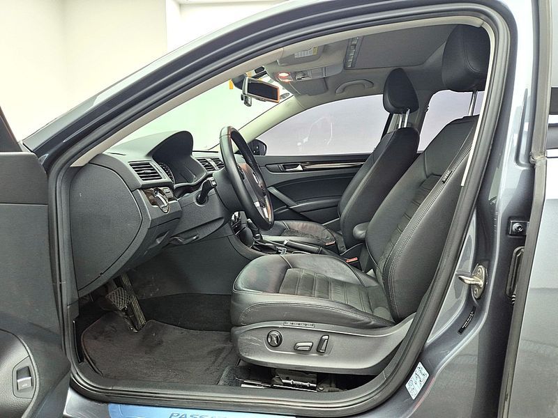 2015 Volkswagen Passat 2.0 TDI B7 photo 8