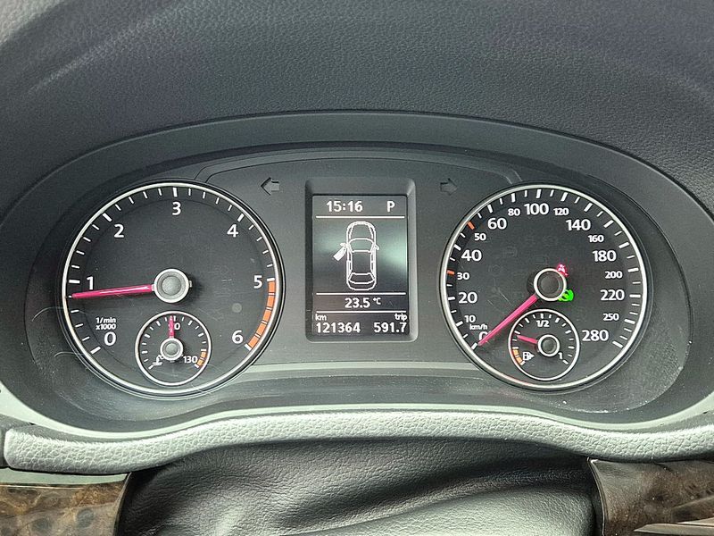 2015 Volkswagen Passat 2.0 TDI B7 photo 7