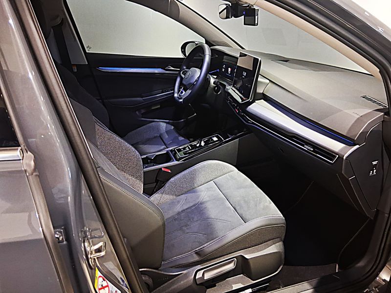 2025 Volkswagen Golf 2.0 TDI Prestige photo 11