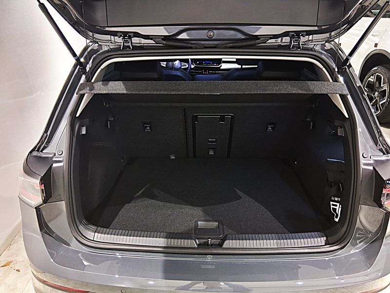 2025 Volkswagen Golf 2.0 TDI Prestige photo 14