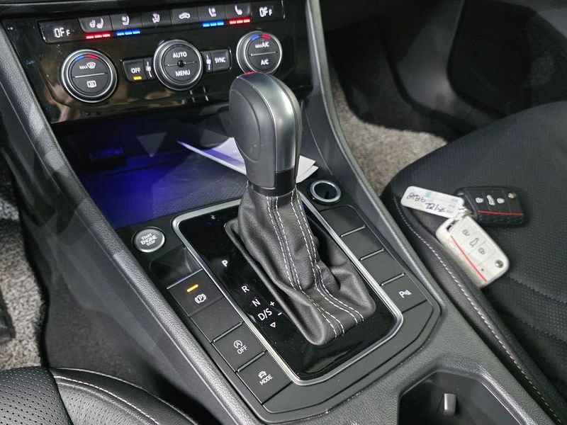 2021 Volkswagen Jetta 1.4 TSI Prestige photo 9
